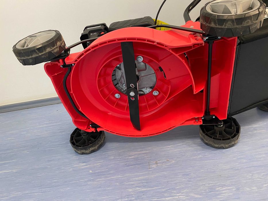 110105	Косачка бензинова 2000 W 400mm 127cc 40L RD-GLM01S