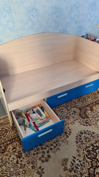 Продам Детская кровать с ящиками (б/у)