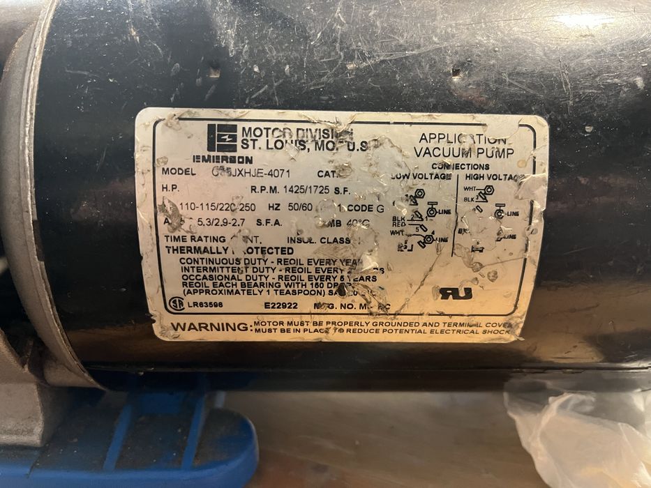 вакуум помпа двустъпална  ROBINAIR