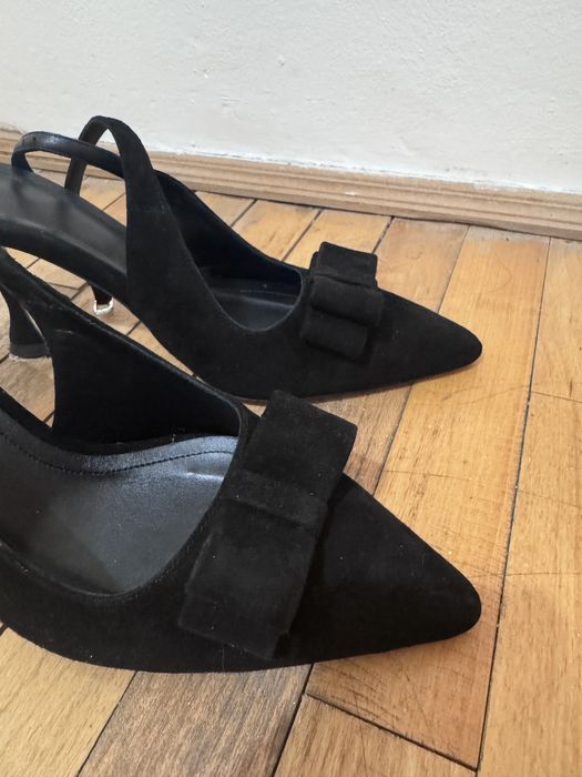 Pantofi Esluna cu toc evazat din piele întoarsă