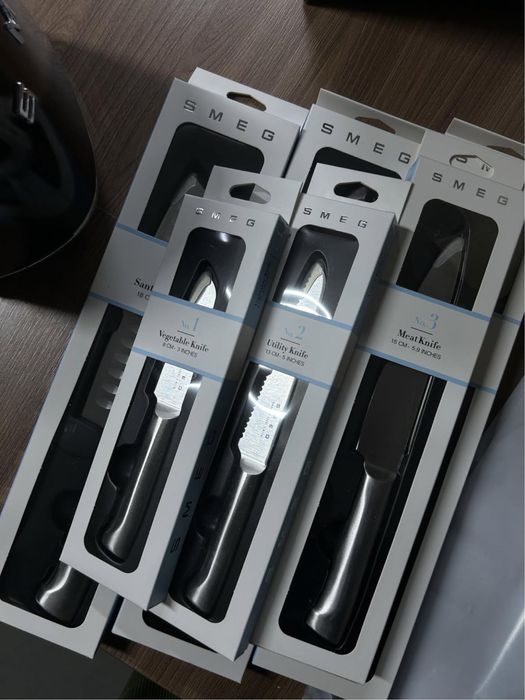 Smeg набор ножей