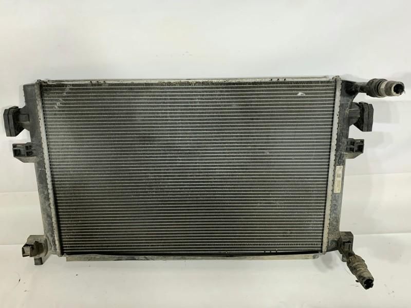 Radiator aditional / auxiliar apa Volkswagen Passat B8 5Q0121251GB 1.6