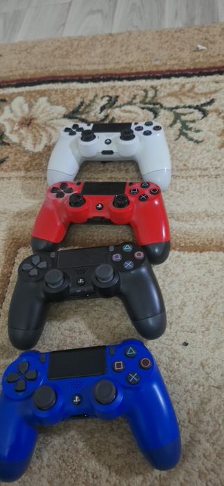 PS4 FAT 2 ТБ — Идеальное состояние |  + 4 геймпада