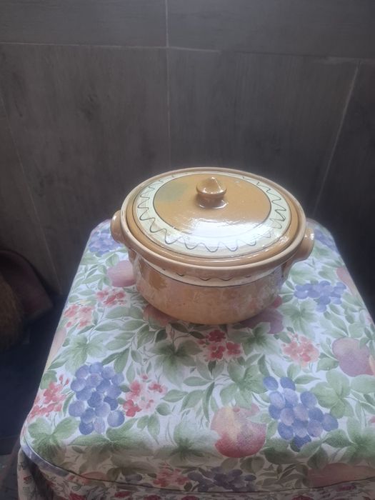 Vase ceramice in stare buna