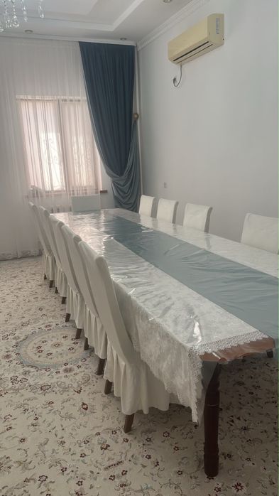 Продается стол со стульями