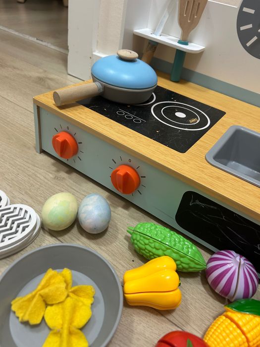 Bucatarie din lemn pentru copii