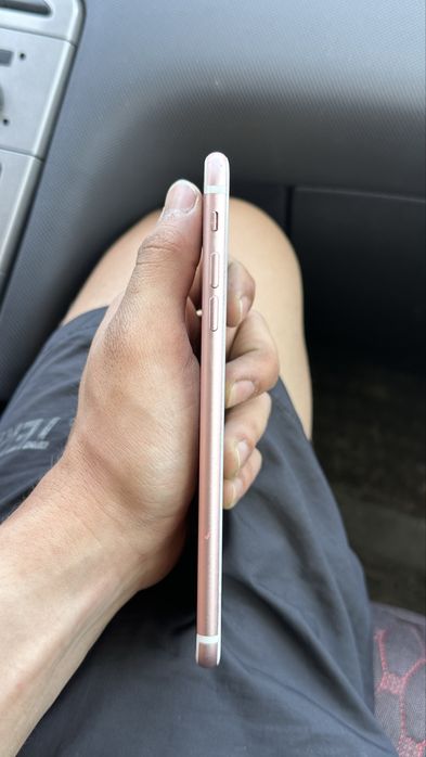Iphone 7 plus продам