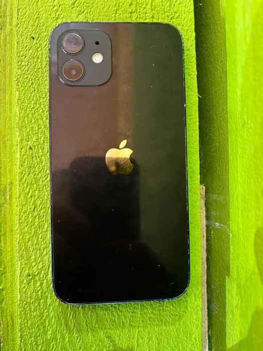 Айфон12. 64Гб.      5G