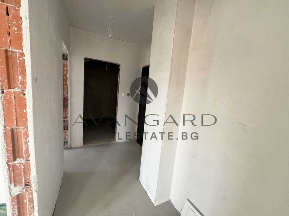 Продава се Тристаен апартамент в Пловдив, Остромила - 132 кв.м за 682 €/кв.м - Снимка #8