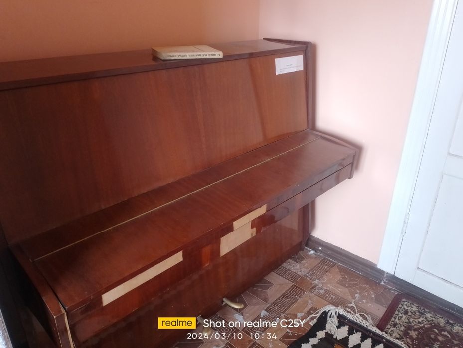 Pianino РОСТОВ.ДОН  PIANO holat yaxshi saqlangan