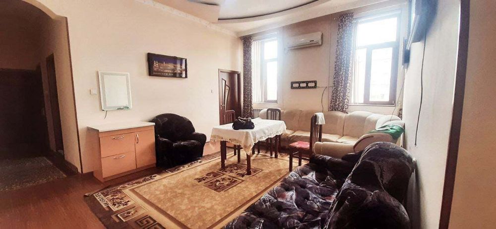 Продаётся квартира в хорошем состоянии прямо центр города  фестиваль