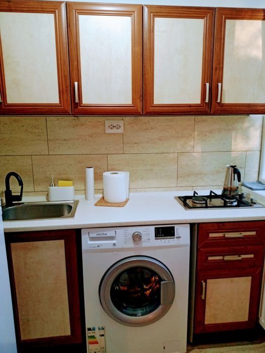 Închiriez în Regim hotelier zona teatrul de vară.