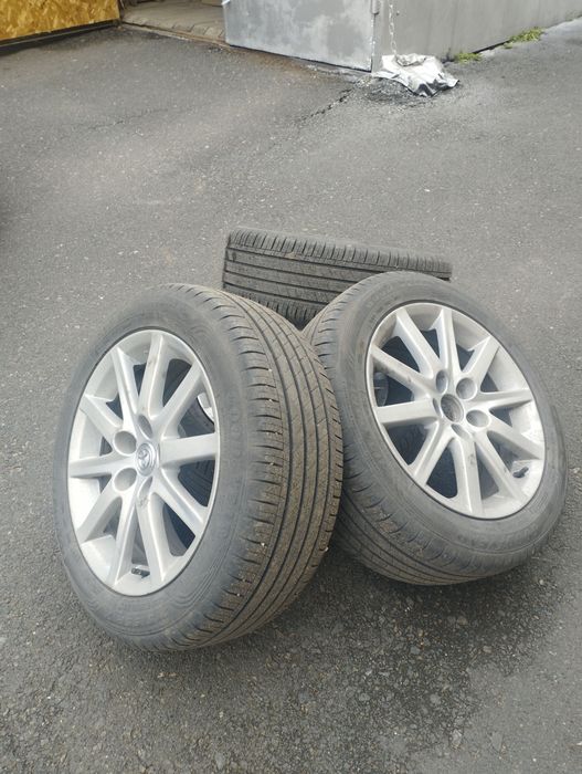 Продам Диски с Шинами R17 от Лексуса
