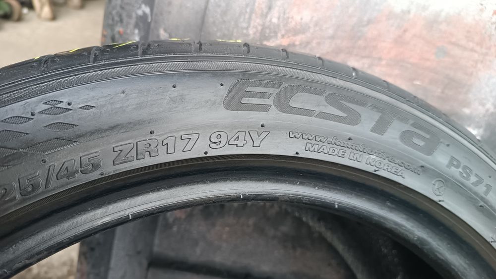 225/45/18 Kumho Дот 0822