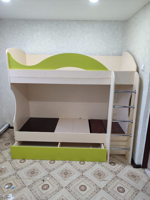 Продам духяросный кравать