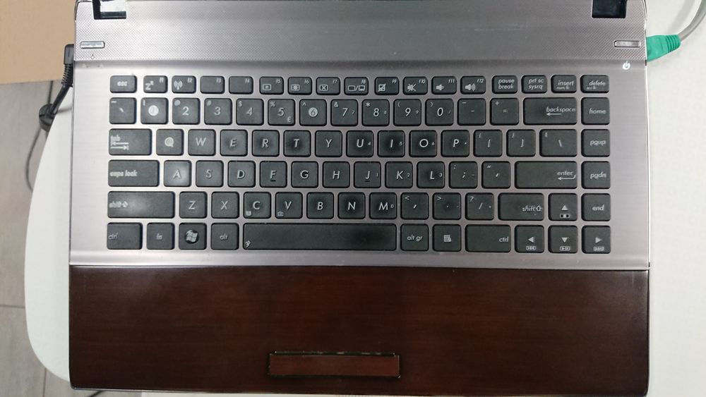 Laptop Asus U43JC Intel® Core™ i7-620M 2.66GHz, 4Gb Ram, Geforce