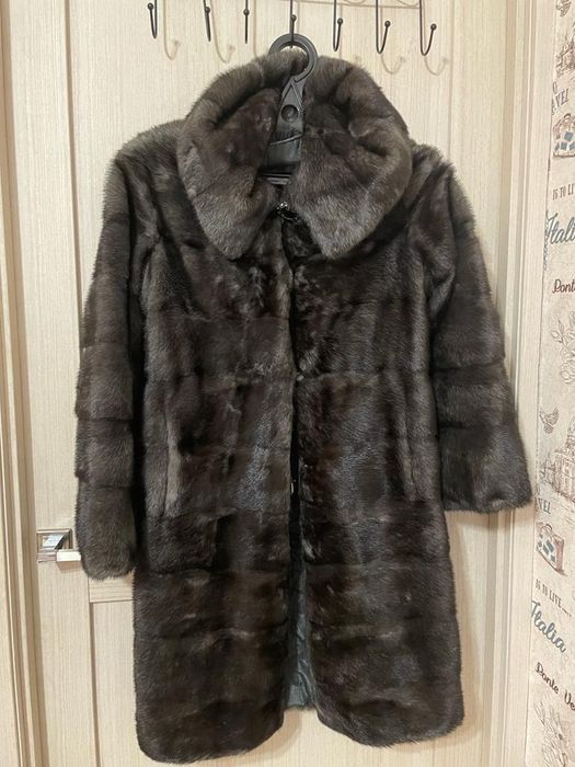 Норковая шуба серого цвета