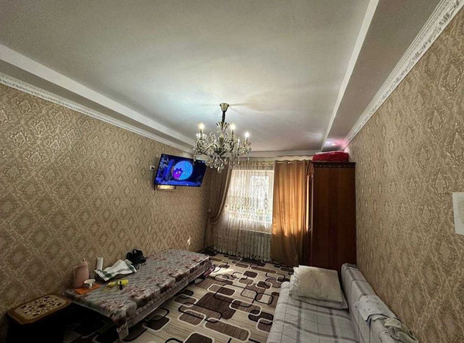 Продаётся 2 комнатная квартира! максим горький, БИЙ, метро.