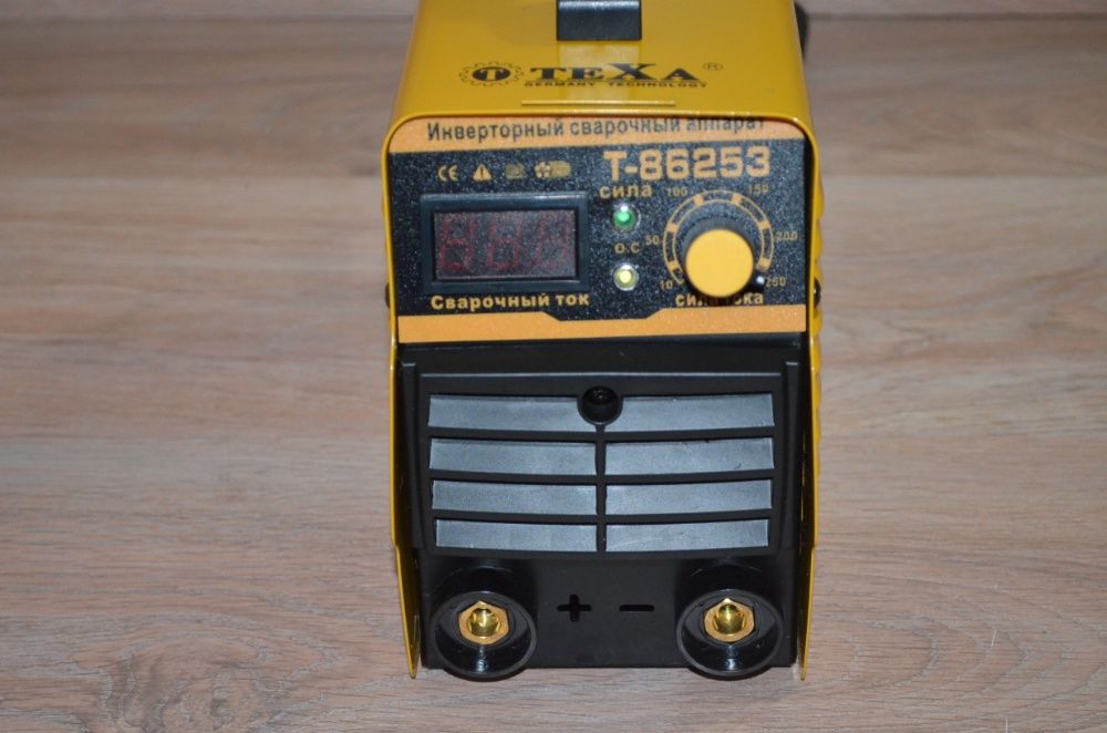 Сварочный аппарат ТЕХА 250 А в кейсе