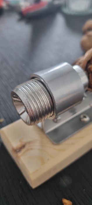 Орехотрошачка бадеми и лешници