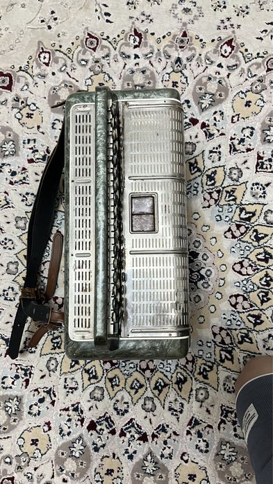 Баян сатылады, бағасы 80 мың теңге