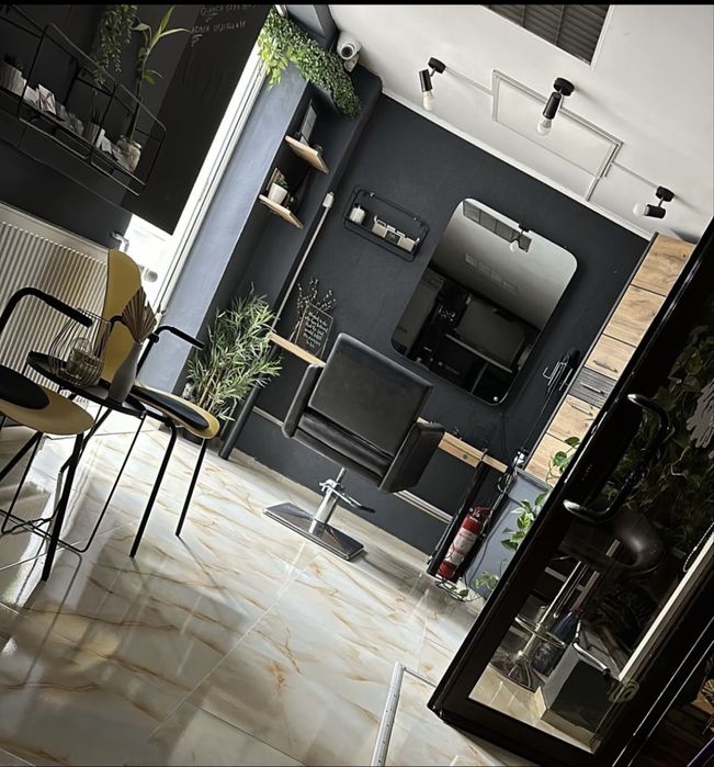 Posturi de inchiriat