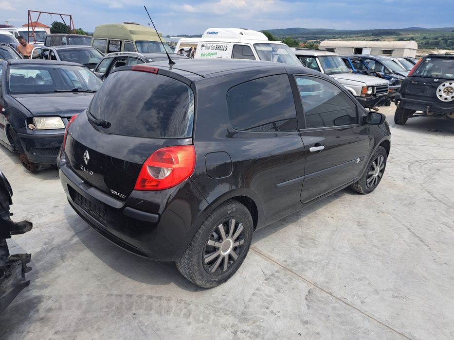 Рено Клио 3 1.5 ДЦИ  Renault Clio 1.5 DCI САМО НА ЧАСТИ