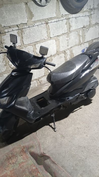 Продам скутер м8 150куб