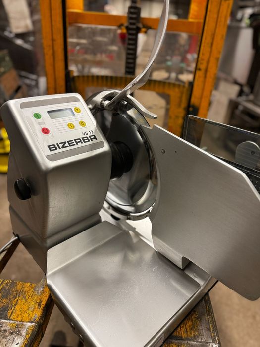 Feliator profesional BIZERBA VS12