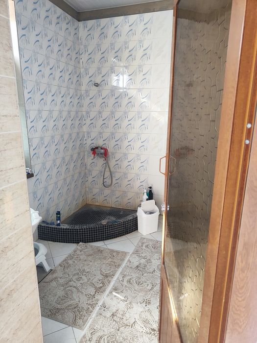 Ўртасаройда тезда хамма шароитга эга уй сотилади