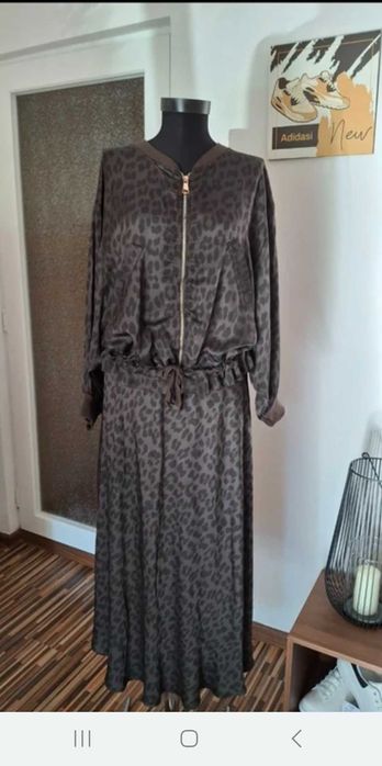 Compleu,se poate vinde și separat