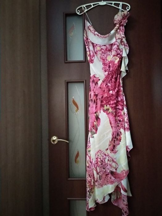 Продам  нарядный сарафан