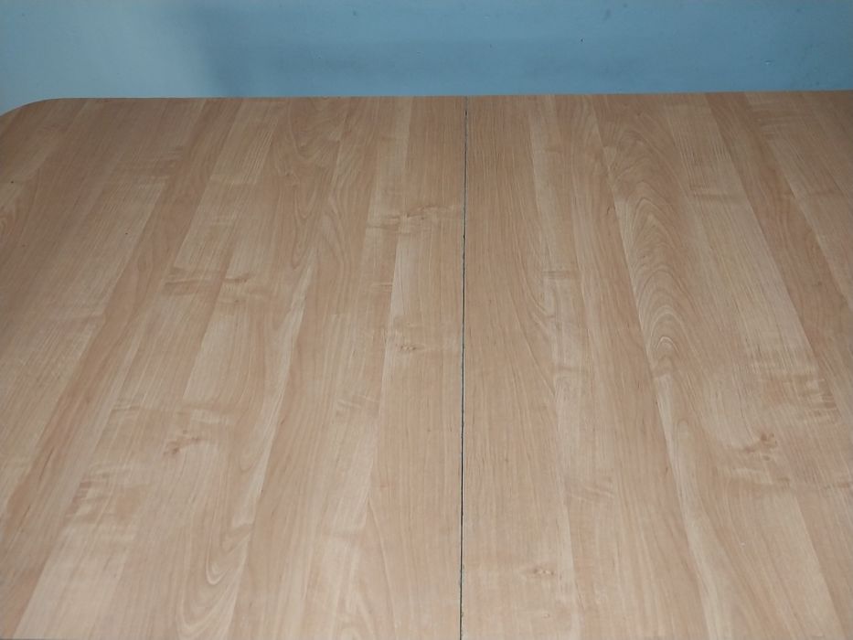 Продам дубовый стол