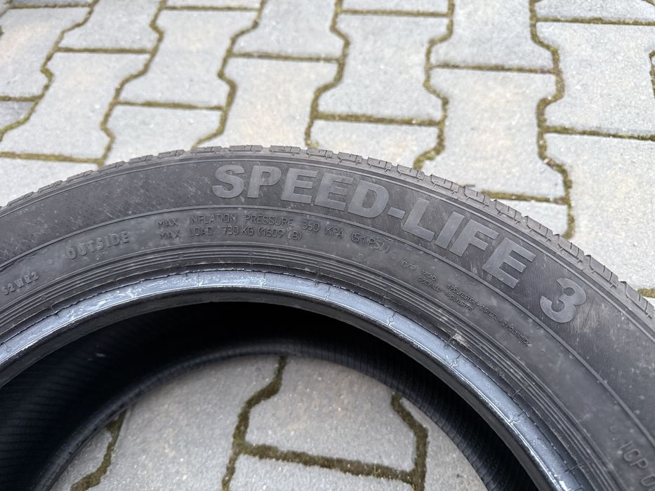 2бр. Летни Гуми С Борд 215/55R/16XL -SEMPERIT- DOT:1023+4822- 5,7мм.
