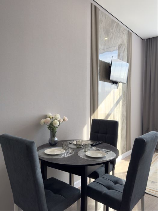 Современная квартира в сердце левого берега