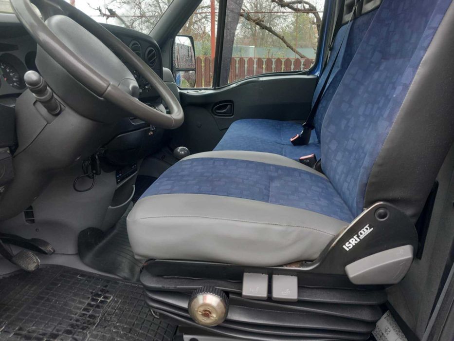 vand autoplatforma iveco dailly 2005 motor de Spania 3.0 170 cai