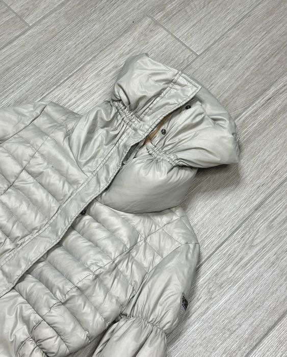 Дамско зимно яке Guess - размер S, отлично състояние