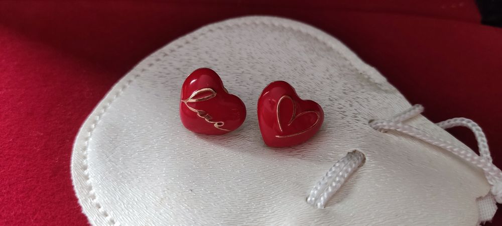 Четири модела нови обици