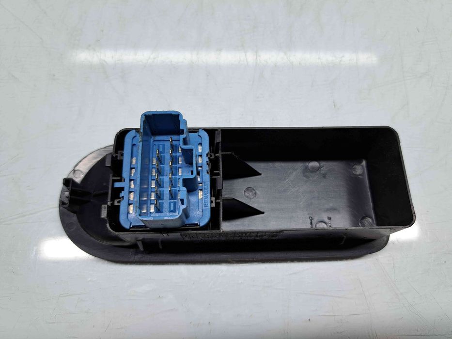 Butoane comanda geamuri sofer Dacia Duster [Fabr 2010-2017] 156018090