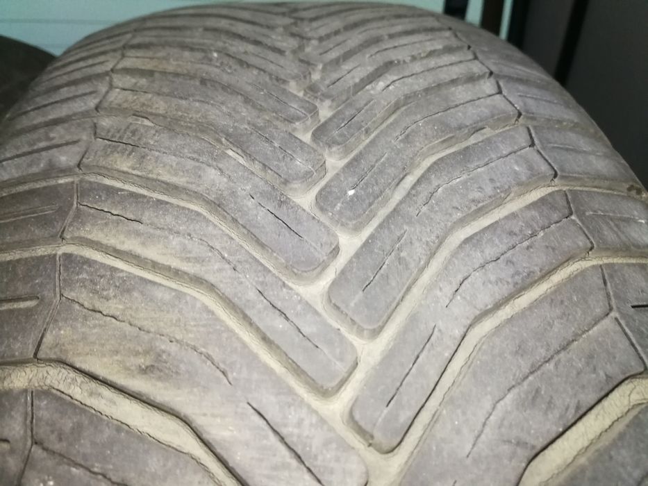 Всесезонни гуми Michelin 215 65 R16 102v - 4 броя.
