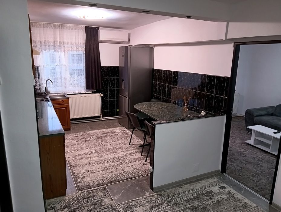 Apartament central de închiriat