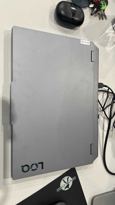 Геймърски лаптоп Lenovo
