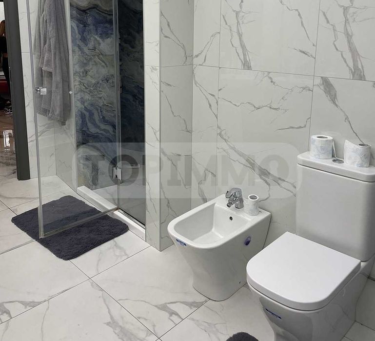 Продава се Тристаен апартамент в Варна, Бриз - 139 кв.м за 2375 €/кв.м - Снимка #9