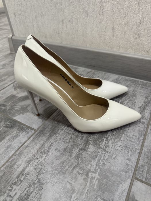 Продам новые туфли