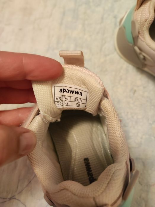 Adidași fetiță mărimea 20