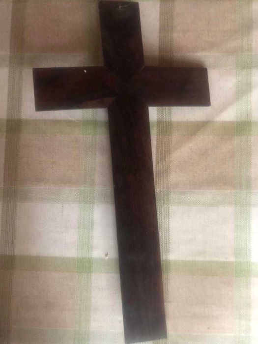 продавам старинен Кръст с разпятие