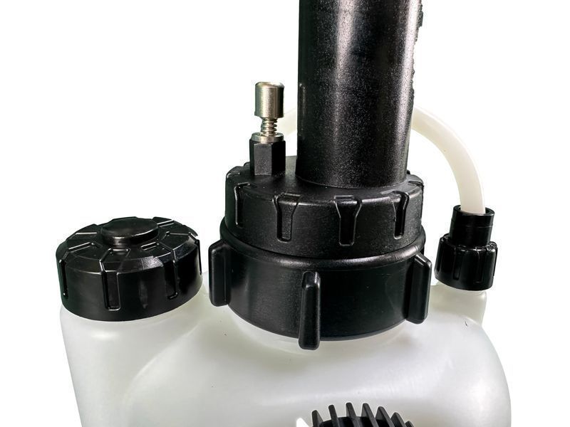 Система за обезвъздушаване и смяна на спирачна течност 3 л gebo tools