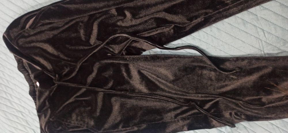 Продам спортивный костюм