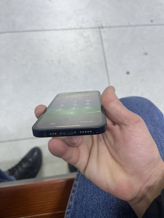 Айфон 12 простой