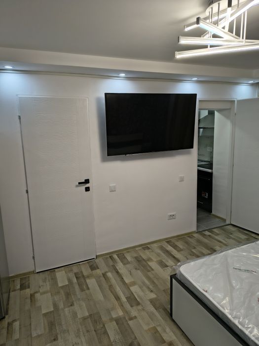 Închiriez apartament cu o camera
